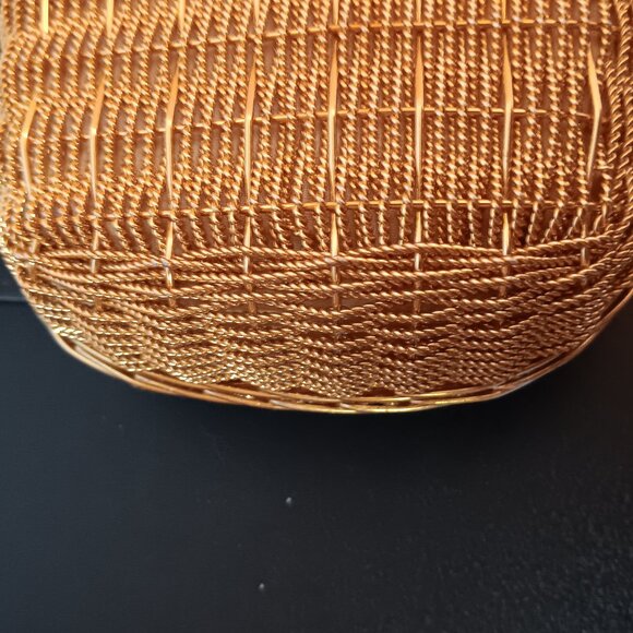VINTAGE WOMEN'S SKALNY GOLD TONE METAL BASKET WEAVE HANDBAG - Picture 8 of 9